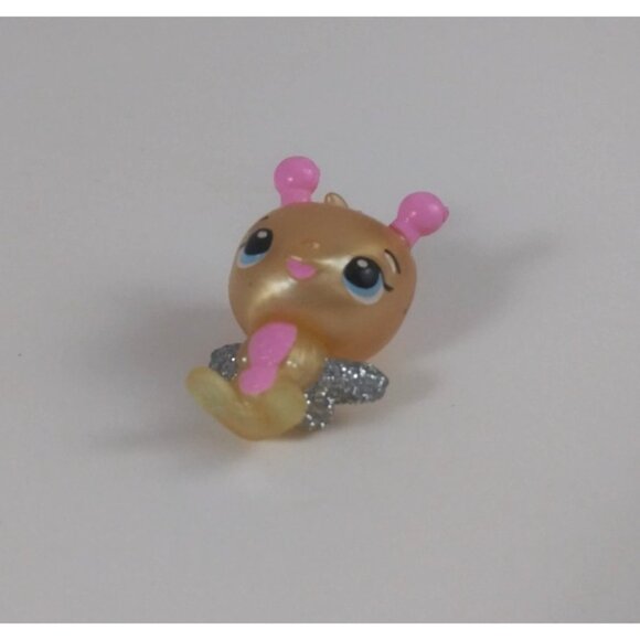 Hatchimals Colleggtibles Spring Basket 2018 Exclusive Yellow Butterpuff - Picture 6 of 6